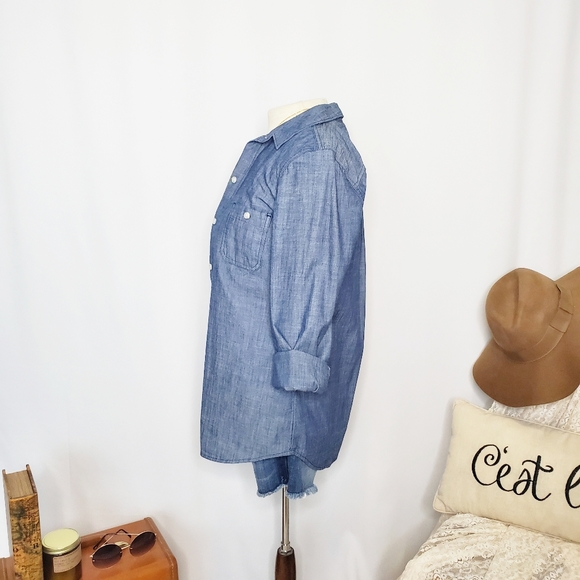 Blue Old Navy Button-Down Chambray - Size XS (EUC) - Picture 3 of 8